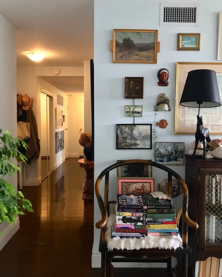 Creative mix of art and cozy furniture