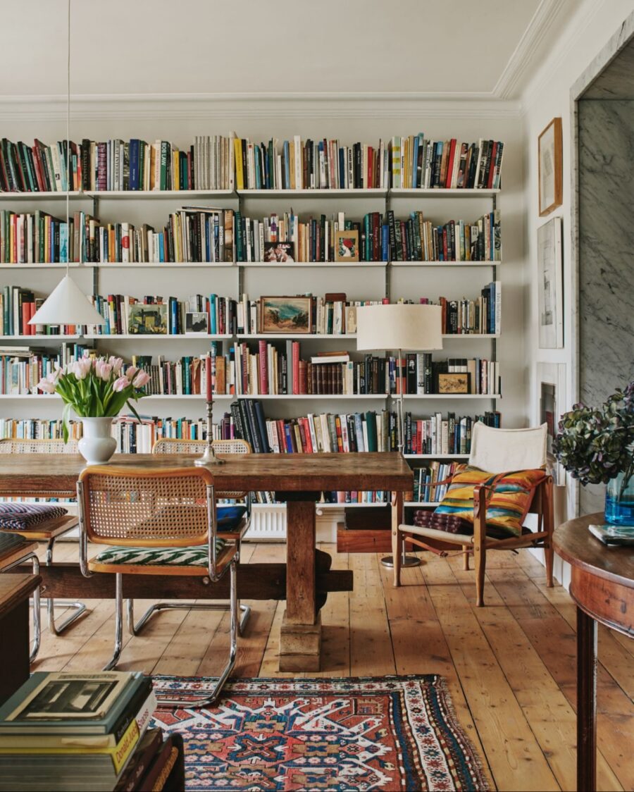 Charming eclectic style with books and warmth