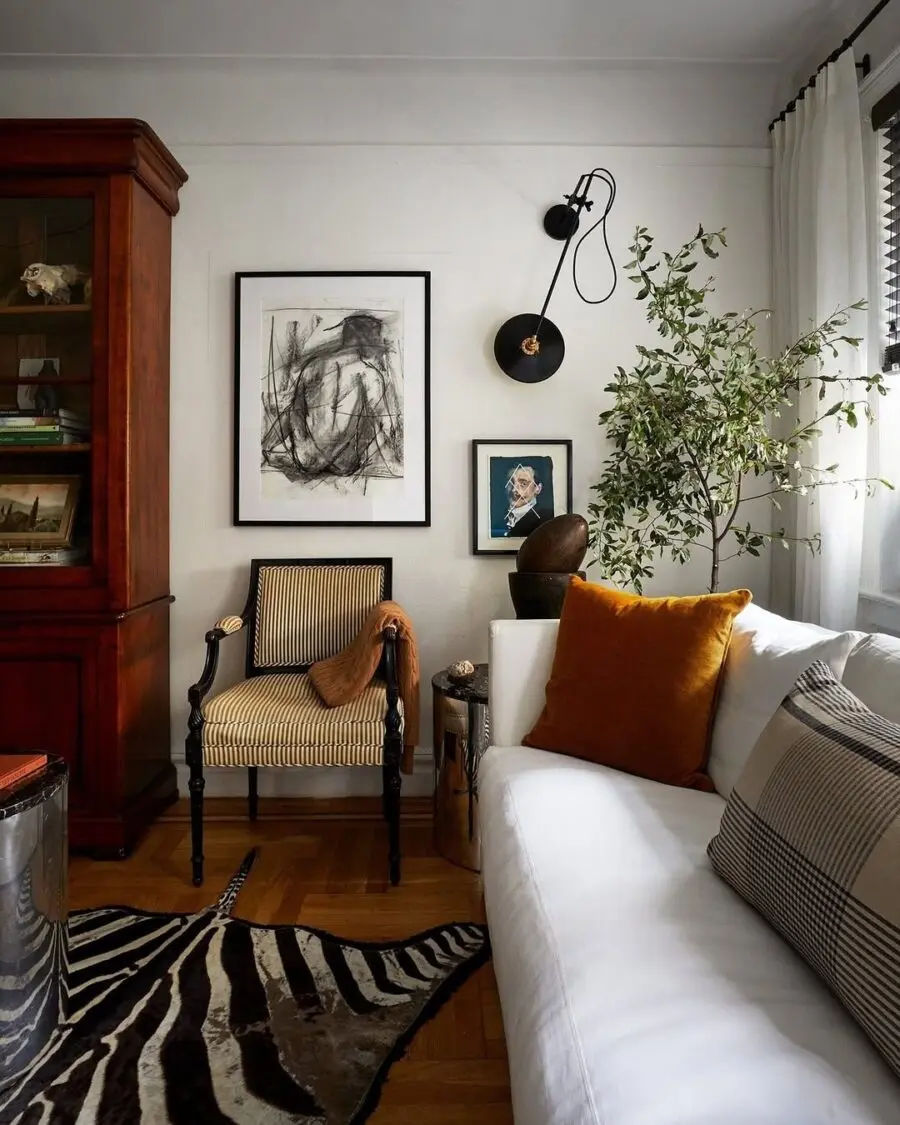 Chic blend of art and textures in decor