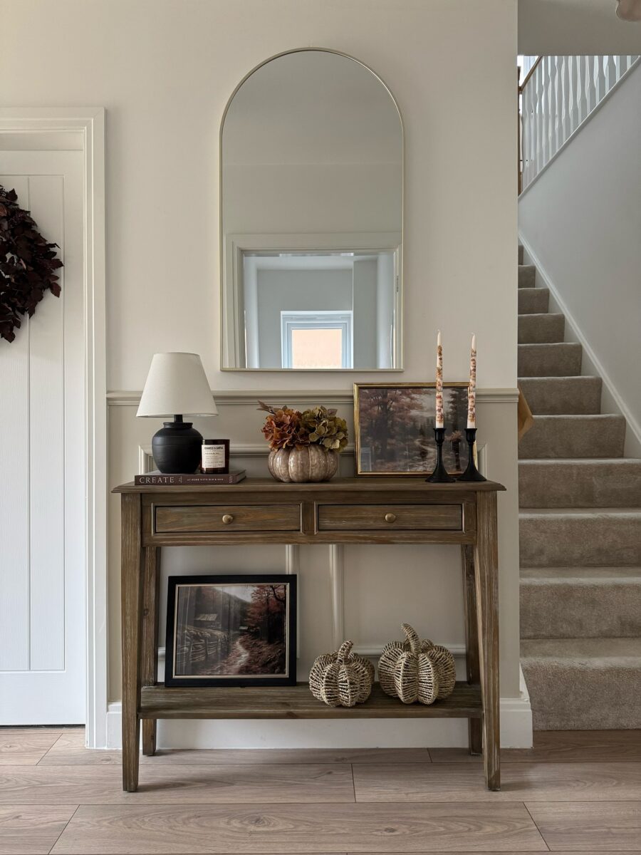 Chic and Cozy Entryway Decor Inspiration
