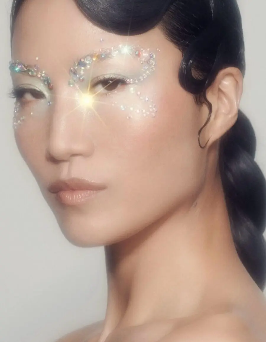 Glimmering rhinestone eye makeup inspiration