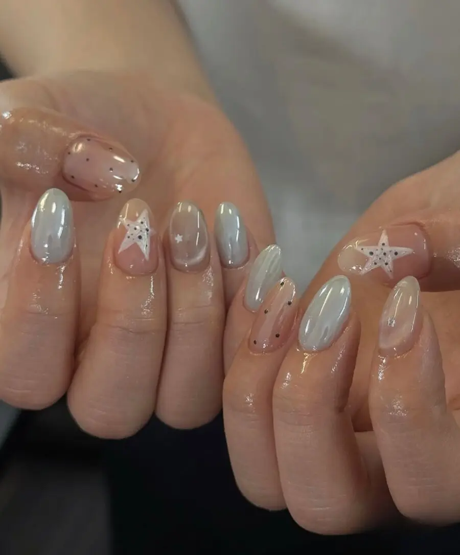 A dreamy star-themed nail design