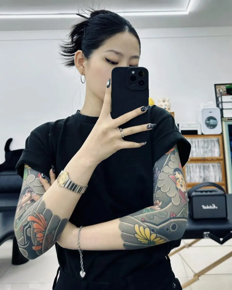 Vibrant Japanese Tattoos Illustrating Nature's Beauty