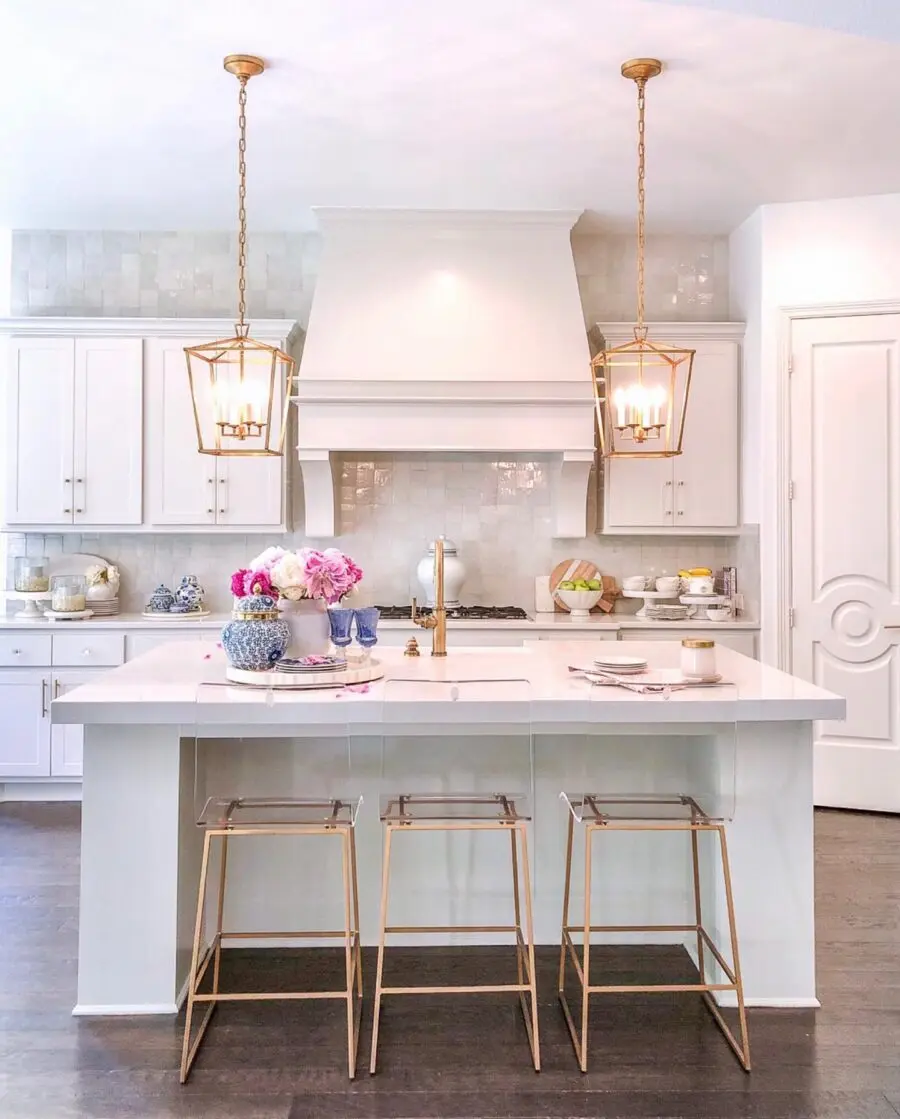 Elegant white kitchen counter decor inspiration