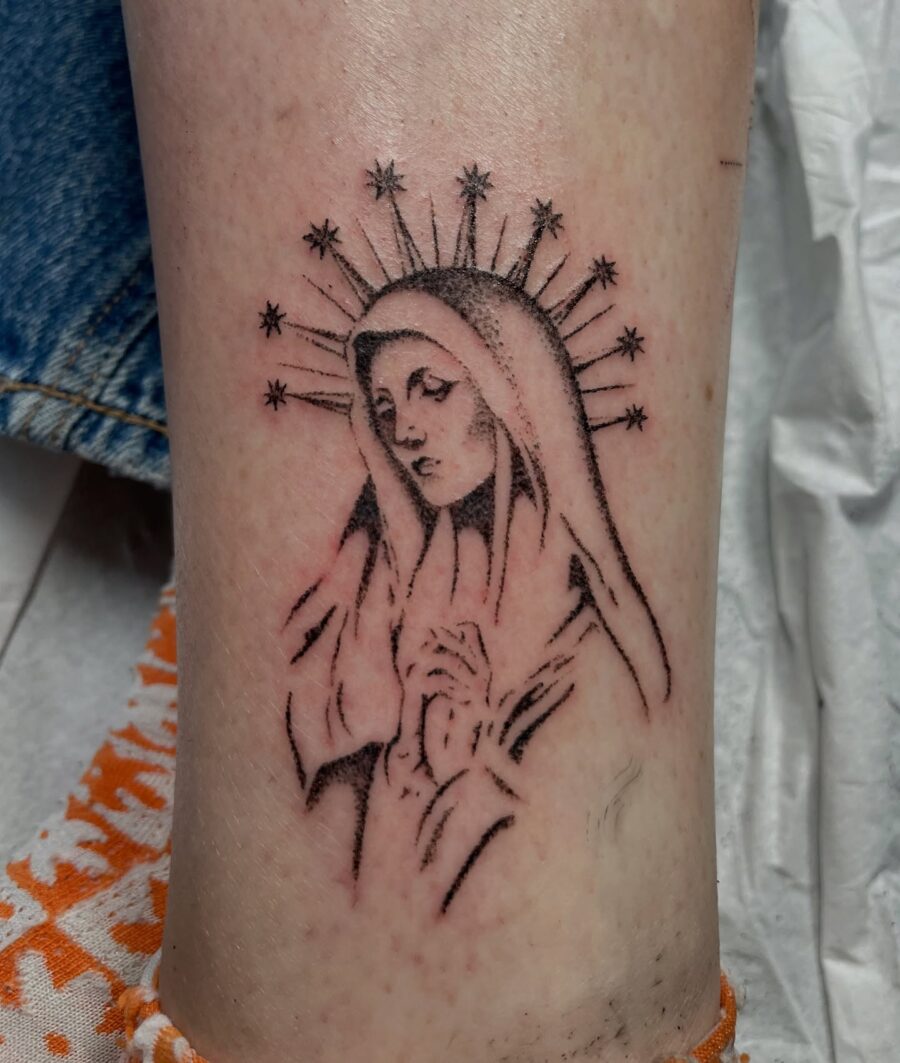 Intricate Virgin Mary Tattoo for Spiritual Inspiration