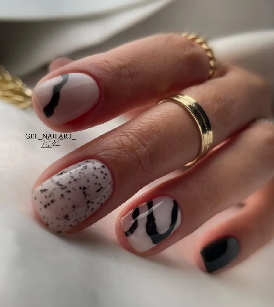 Chic Black and White Minimalist Nail Designs