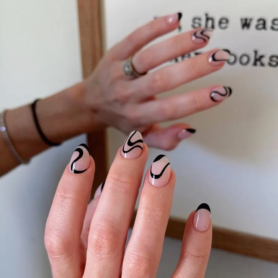 Chic minimalist nails with elegant designs