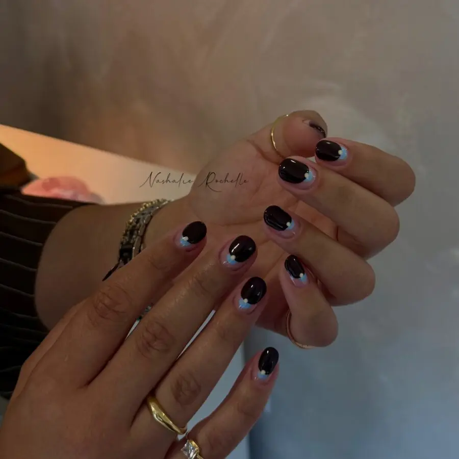 Stylish minimalist nails with blue highlights