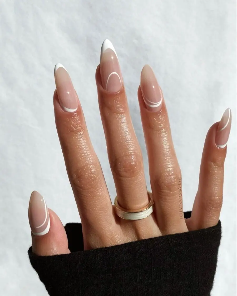 Sleek and chic minimalistic nail design