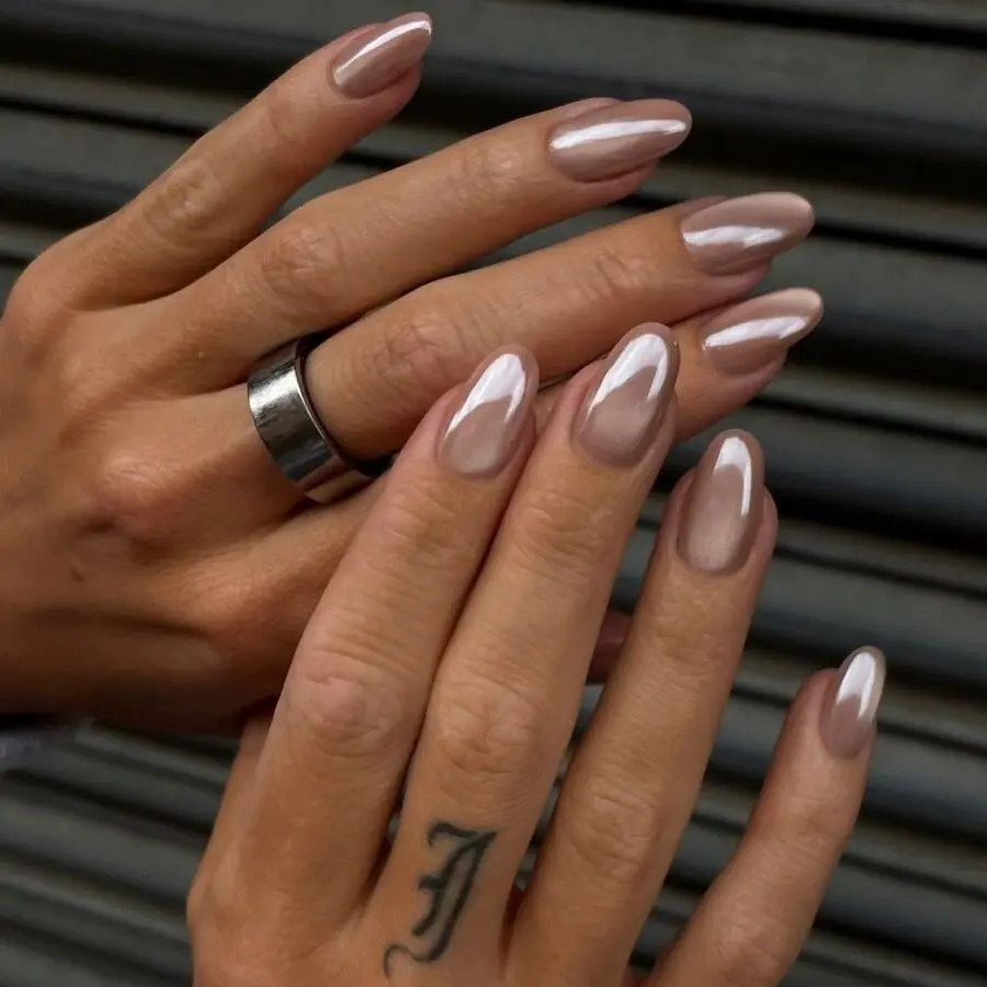 Stylish minimalist nails with elegant ombre effect