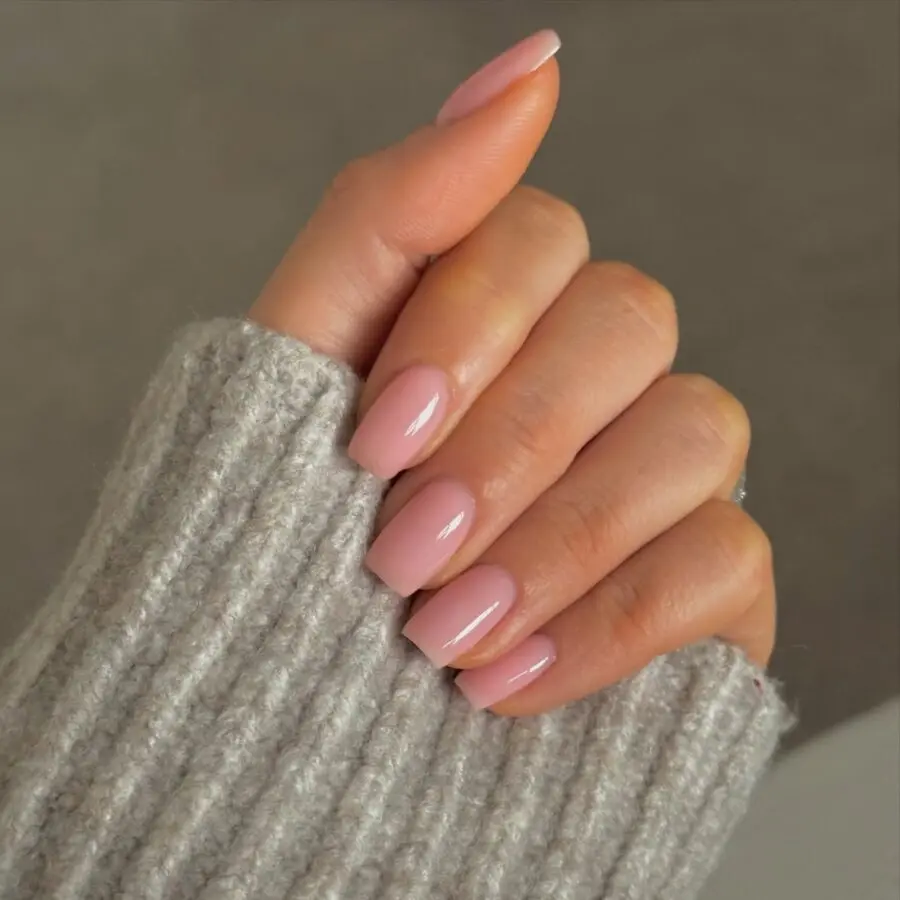 Soft pink nails with cozy sweater vibes