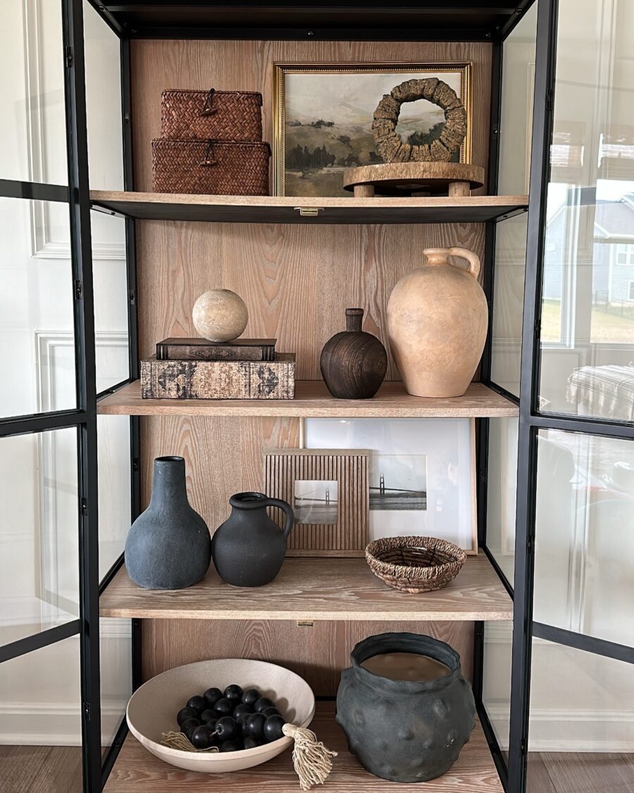 Stylish and modern shelf decor ideas