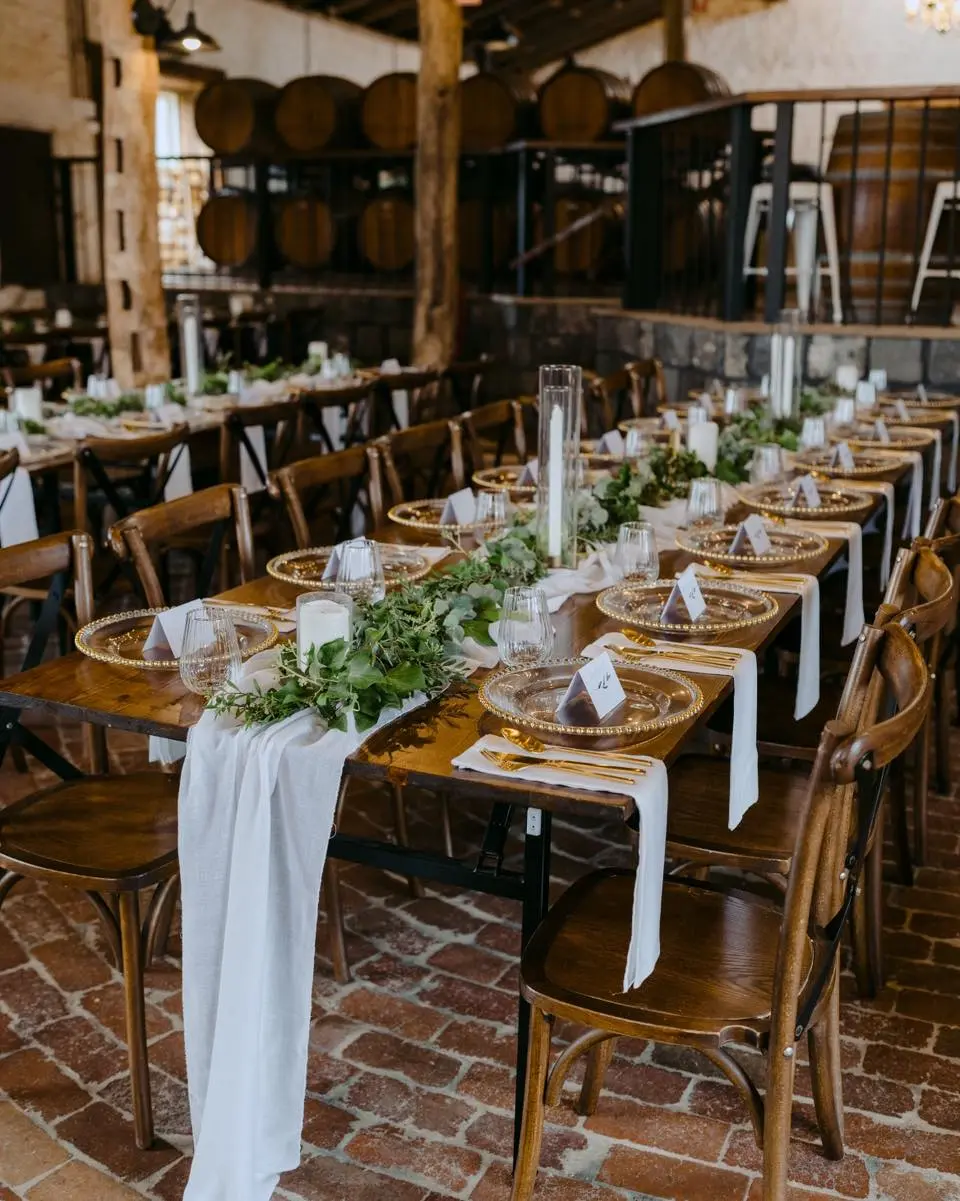 Charming rustic table setting for weddings