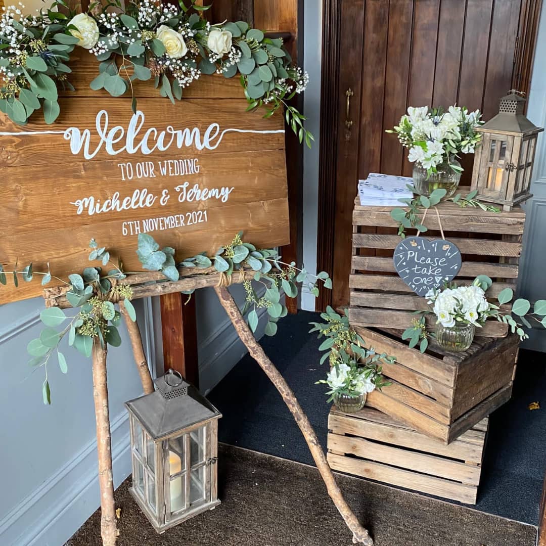 Charming rustic wedding welcome decor design