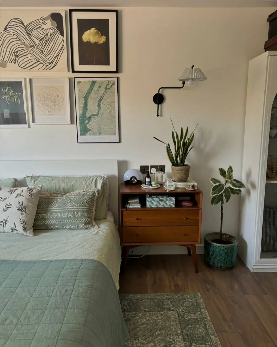 Charming bedroom decor with a calm vibe
