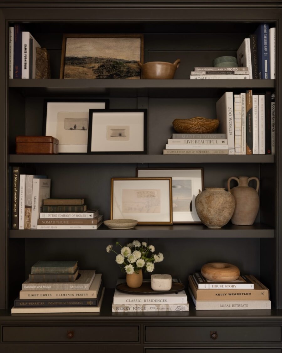 Elegant and minimalistic shelf decor inspirations