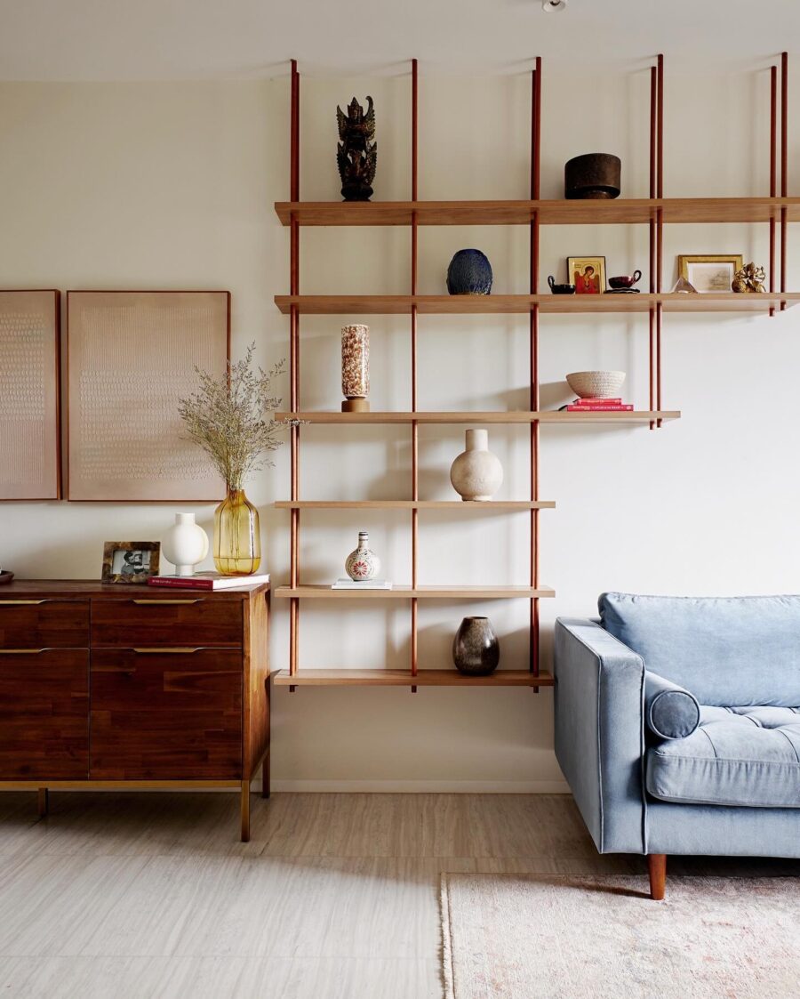 Elegant Mid-Century Shelf Decor Inspiration