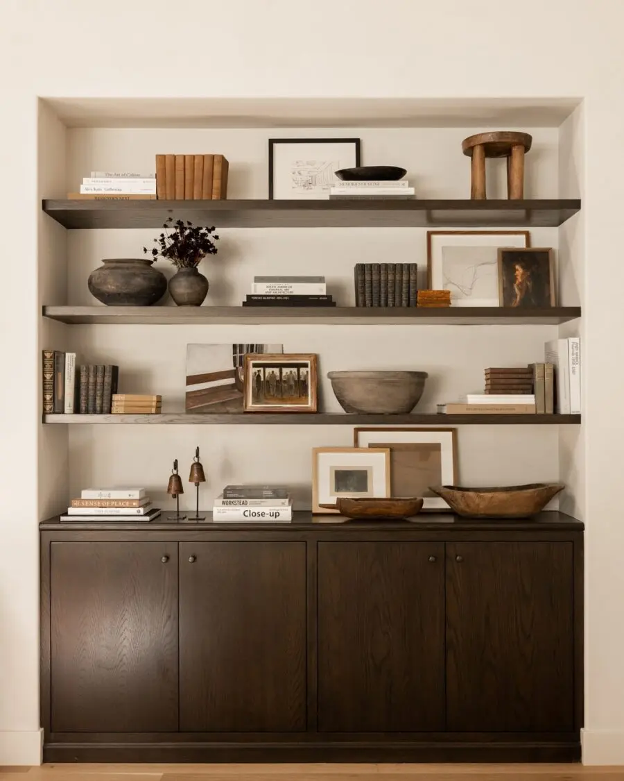 Chic and minimalistic shelf decor ideas