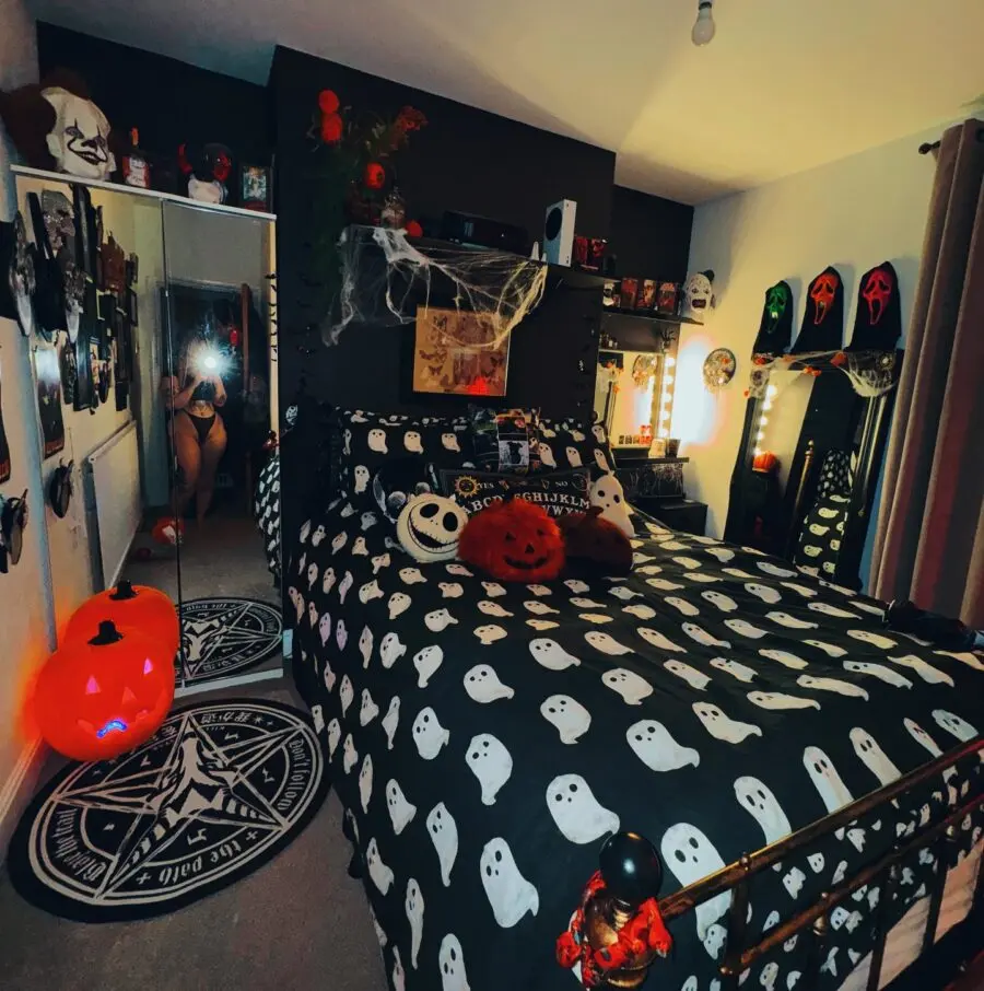 Whimsical ghost-themed bedroom for Halloween vibes