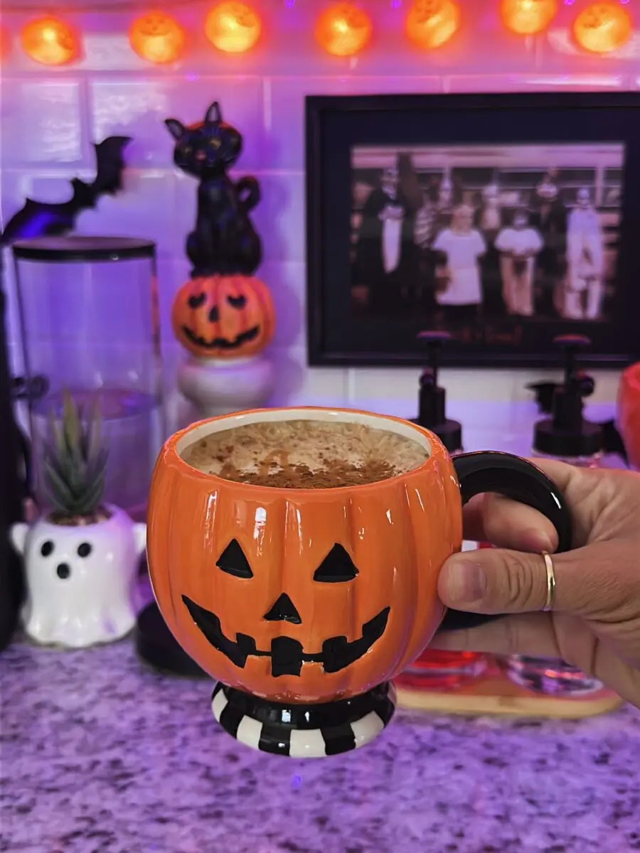 Charming pumpkin mug for festive vibes