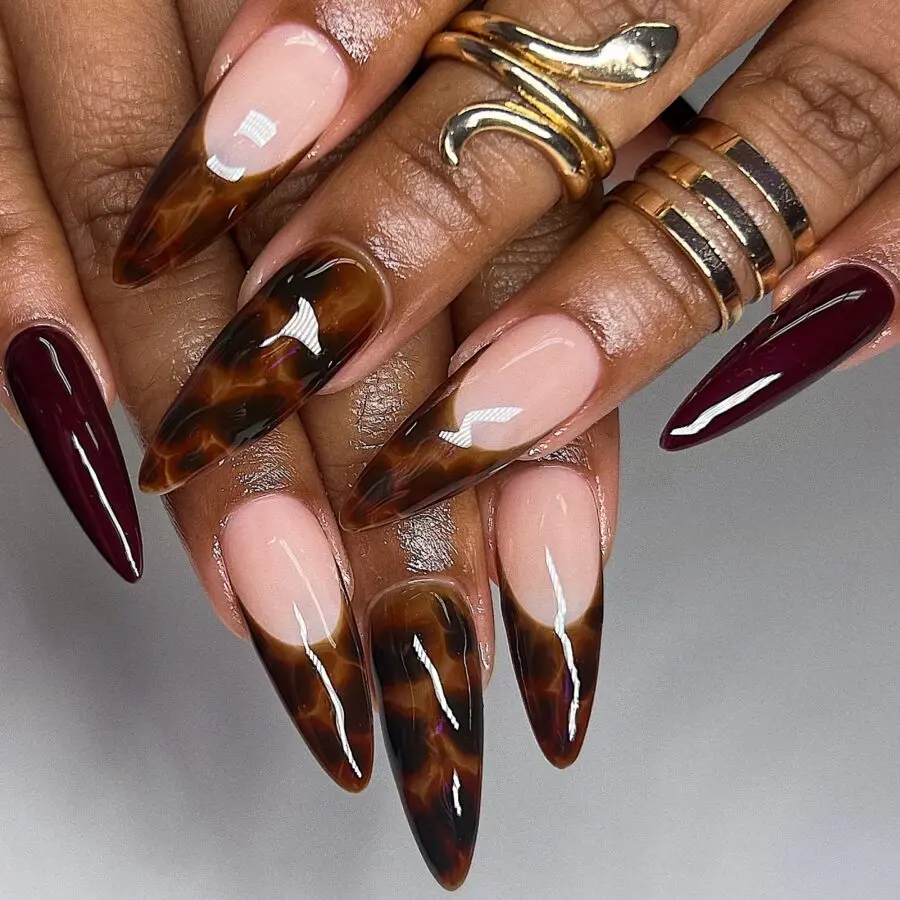 Stylish Stiletto Nails with Tortoiseshell Design