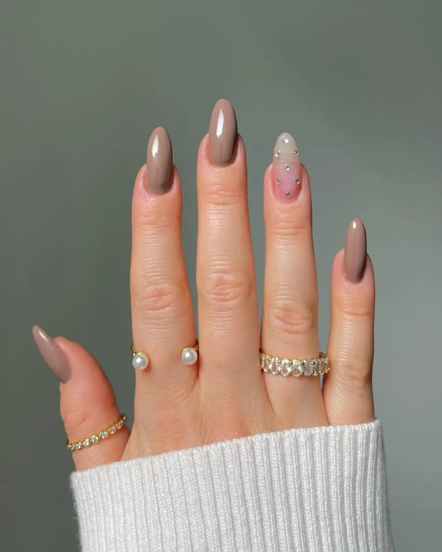 Elegant Fall-Inspired Thanksgiving Nail Design