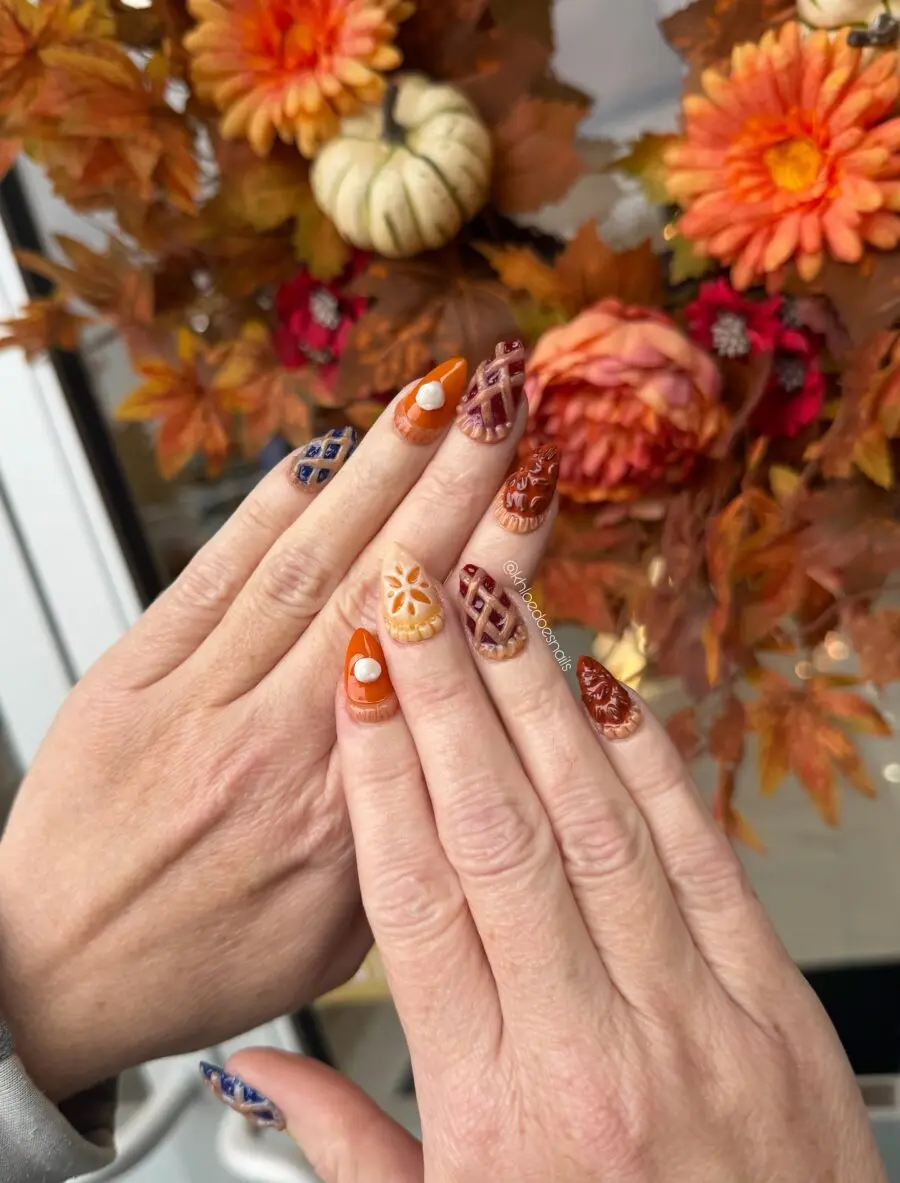 Festive Thanksgiving Nail Art for Autumn