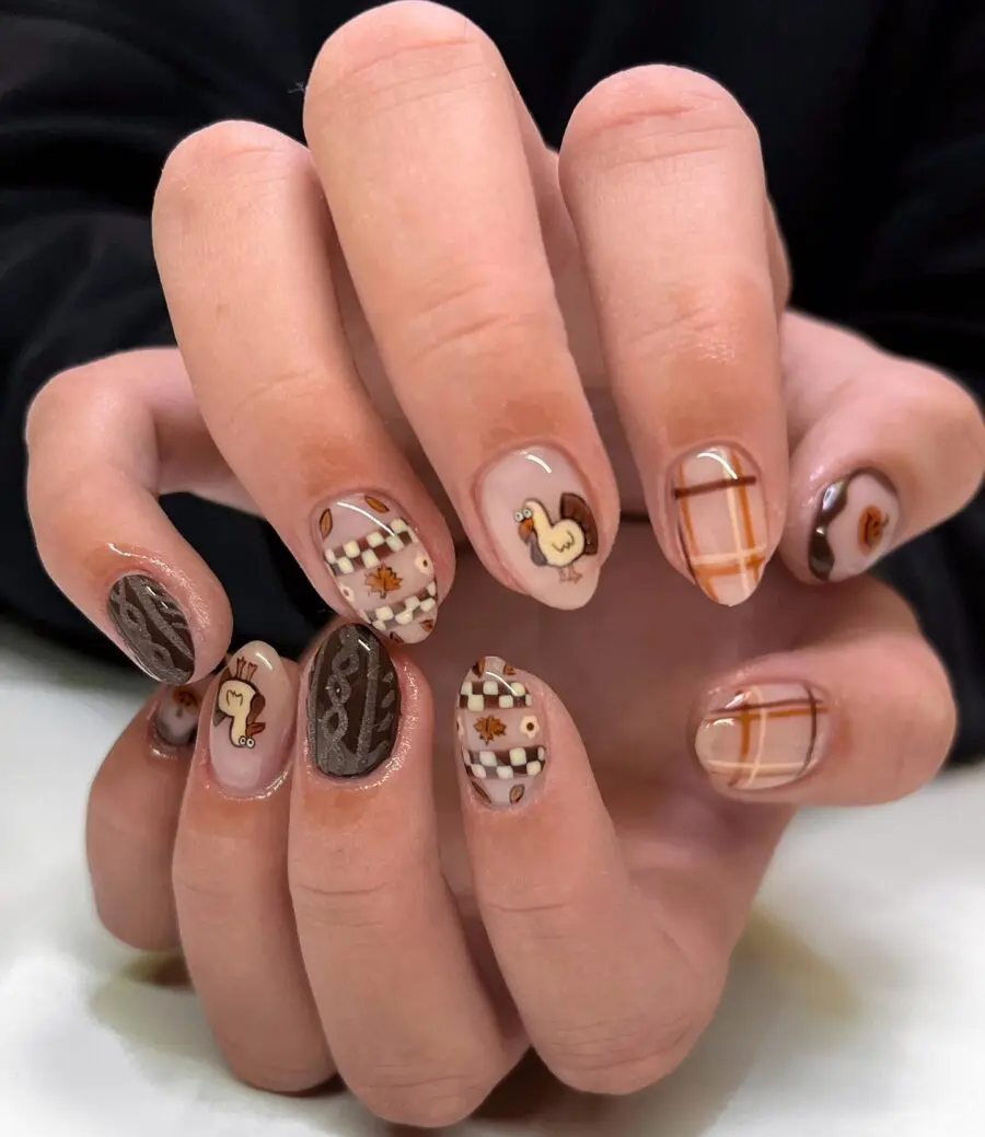 Charming Thanksgiving-inspired nail art ideas