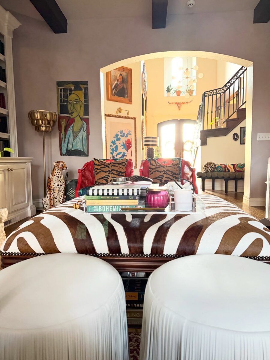 Bold and vibrant living room decor inspiration