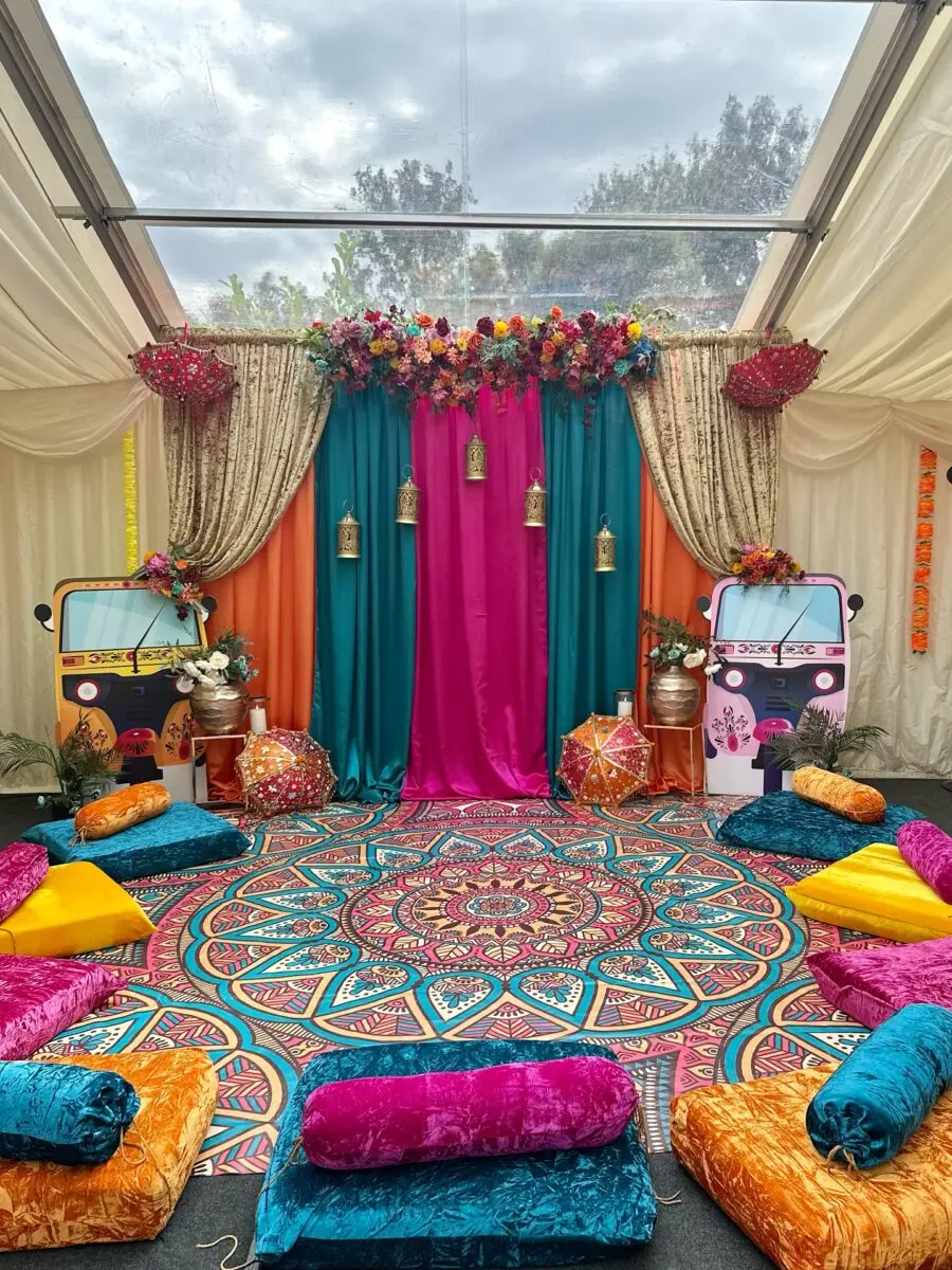 Vibrant decor for an unforgettable wedding experience