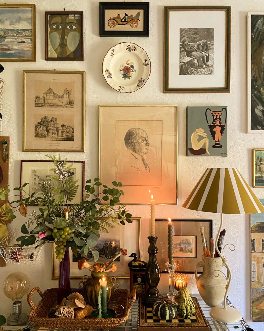 A vibrant fusion of eclectic decor styles