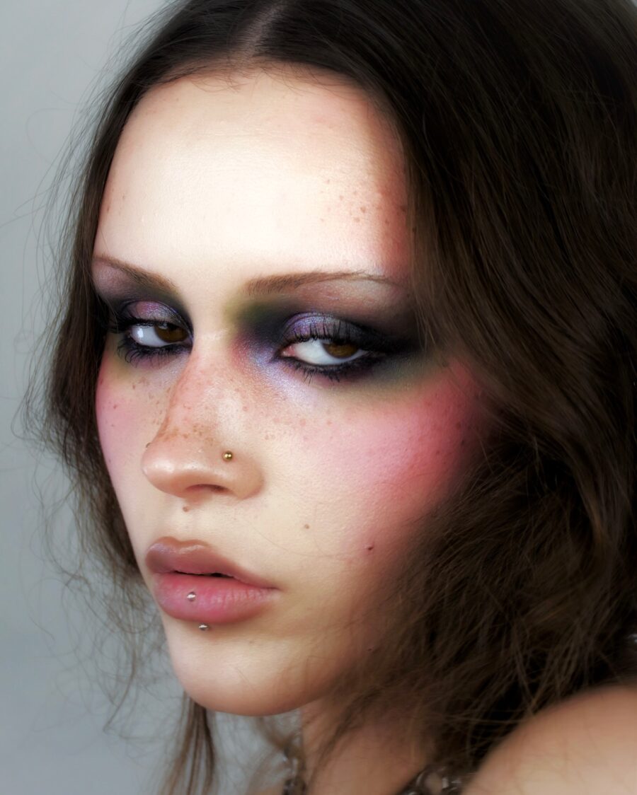 Bold, vibrant makeup inspired by Y2K aesthetics