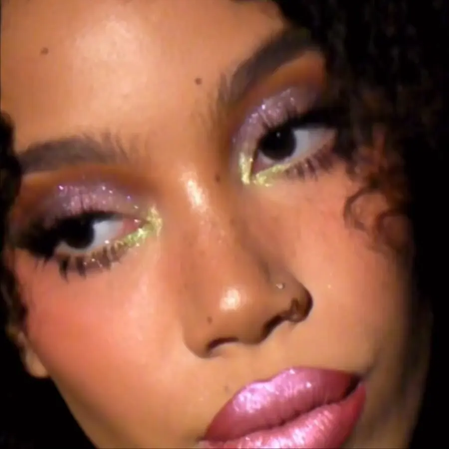 Vibrant and playful Y2K-inspired makeup style
