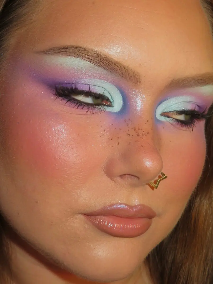 Vibrant Y2K-inspired makeup with pastel hues