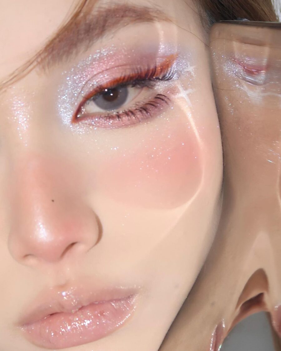 Glossy skin with pastel glow highlights