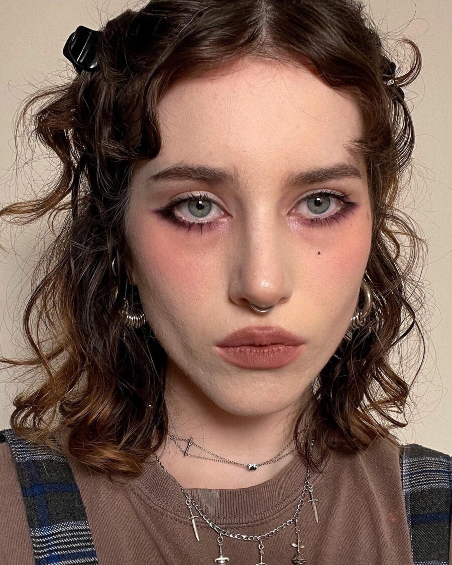 Trendy Y2K Makeup with Soft Glam Vibes