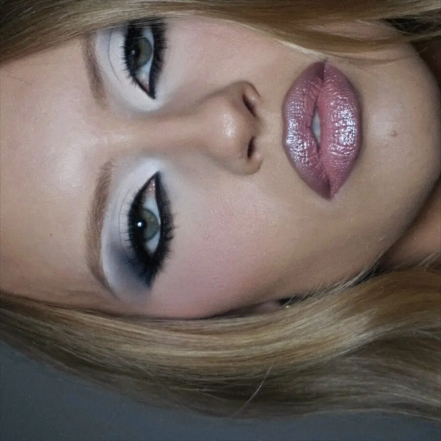 Bold Y2K Glam with Edgy Eyes